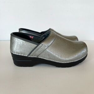 Sanita Women’s Professional Slip On Clogs in Silver Metallic, sz EU 38